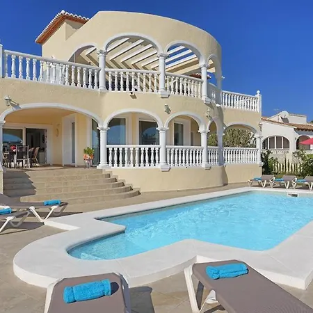 Villa Sleeps 10 Pool Air Con Wifi Calpe