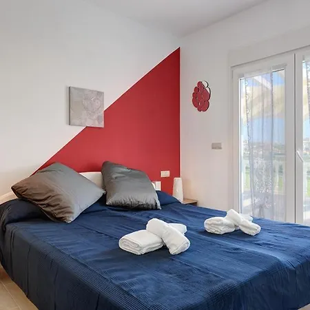 Sleeps 10 Pool Air Con Wifi Villa