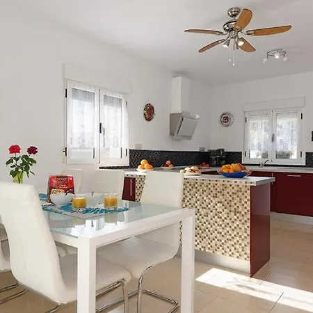 Sleeps 10 Pool Air Con Wifi * Calpe