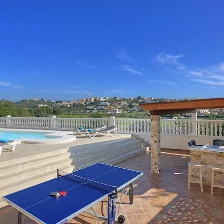 Sleeps 10 Pool Air Con Wifi Villa